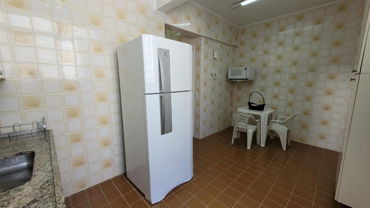 Ap 62 - Meia Quadra Da Pitangueiras Apartment Guaruja