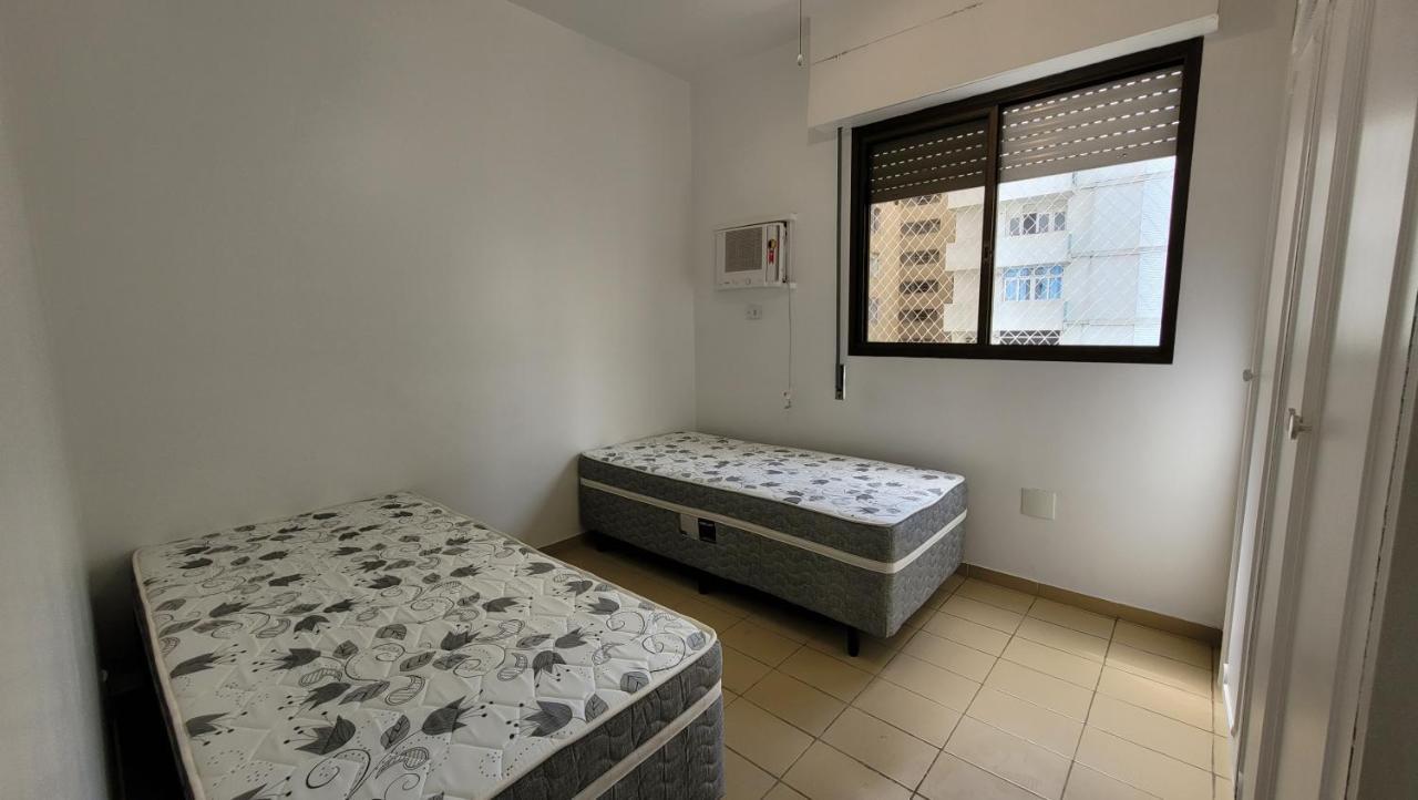 Ap 62 - Meia Quadra Da Pitangueiras Apartment Guaruja